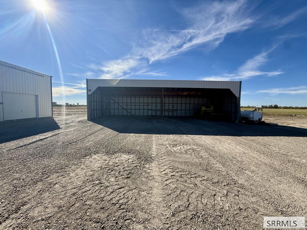 196 E 400 N Property Photo 32