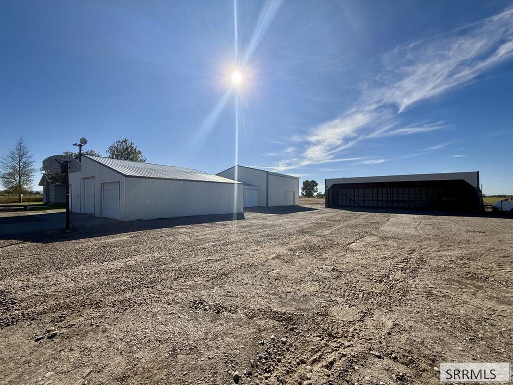 196 E 400 N Property Photo 33