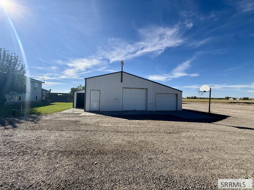 196 E 400 N Property Photo 36
