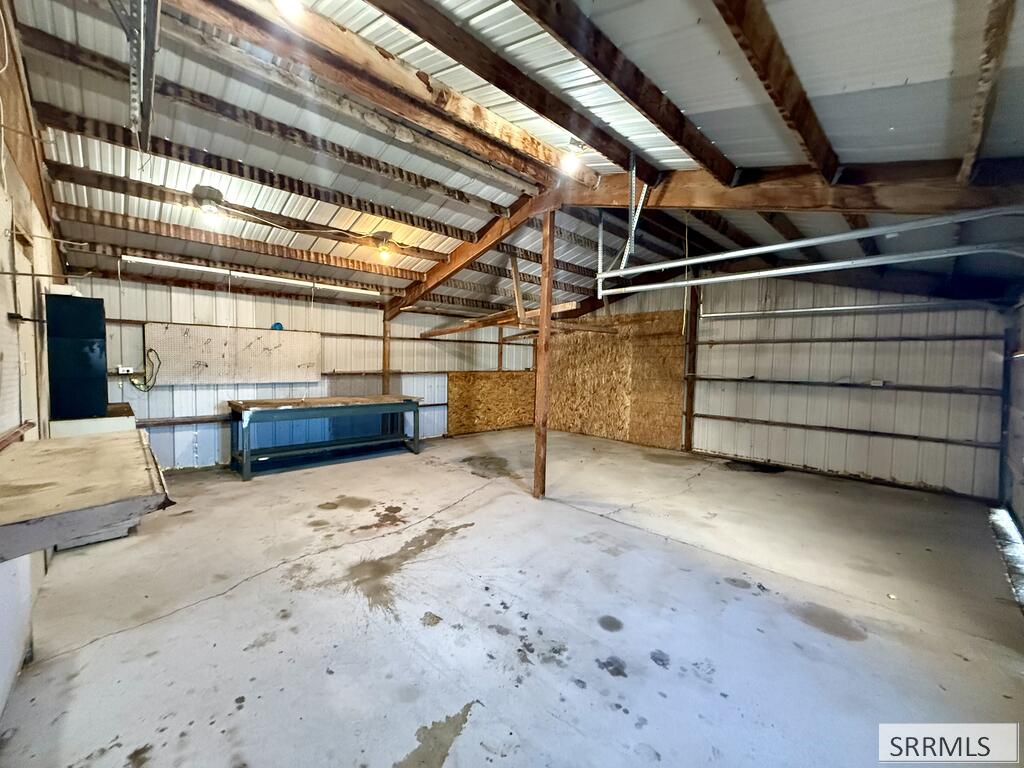 196 E 400 N Property Photo 41