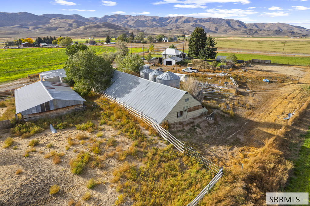 3449 2700 N Property Photo 3