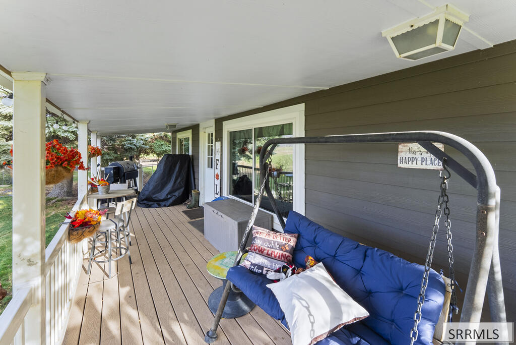 3449 2700 N Property Photo 6
