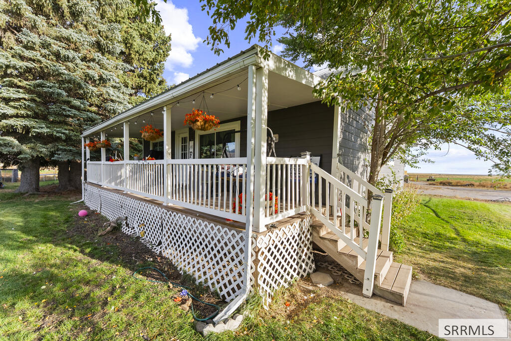 3449 2700 N Property Photo 29