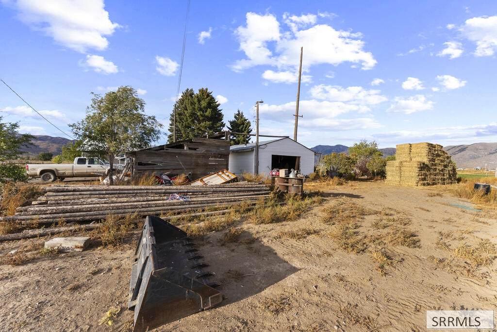 3449 2700 N Property Photo 47