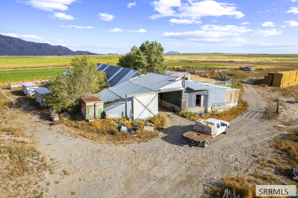 3449 2700 N Property Photo 55