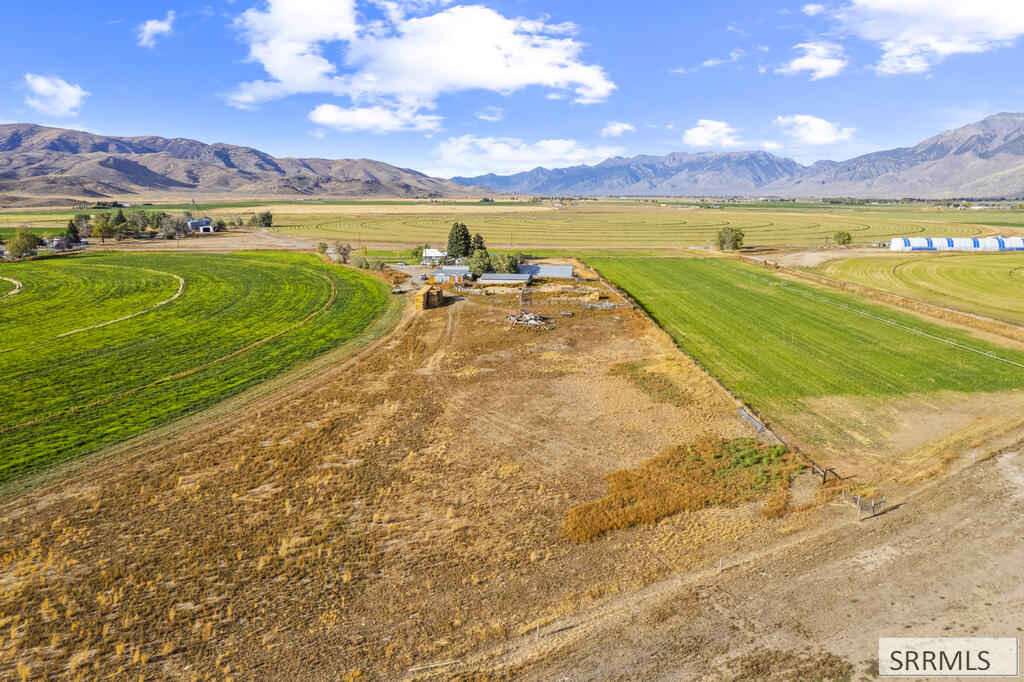 3449 2700 N Property Photo 59