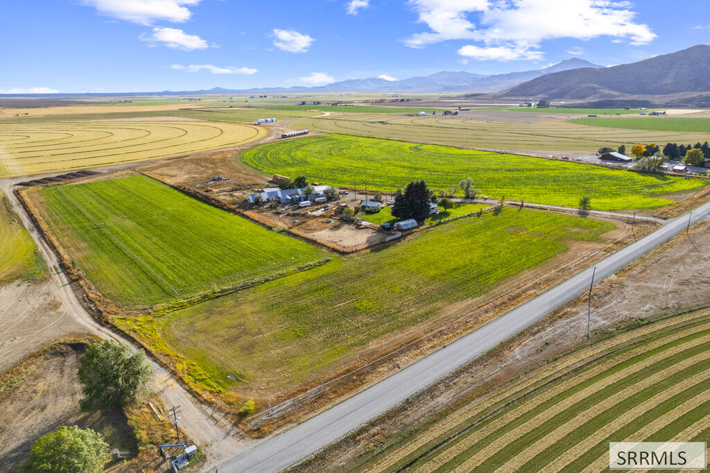 3449 2700 N Property Photo 61
