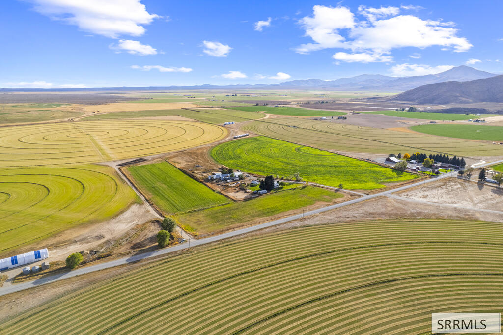 3449 2700 N Property Photo 62