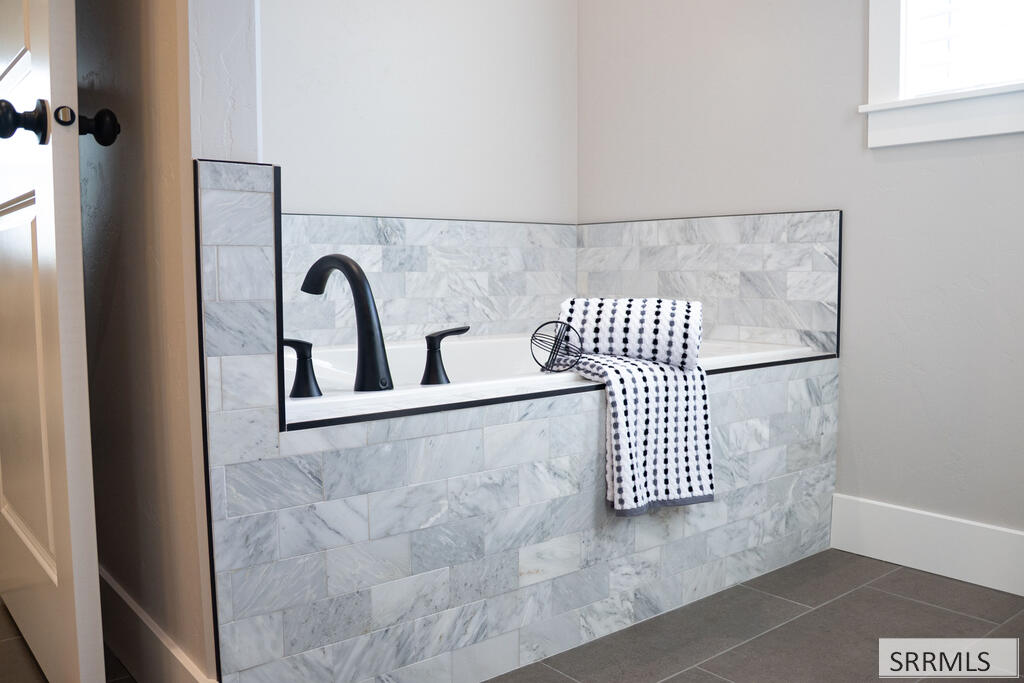 4132 E 206 N Property Photo 20