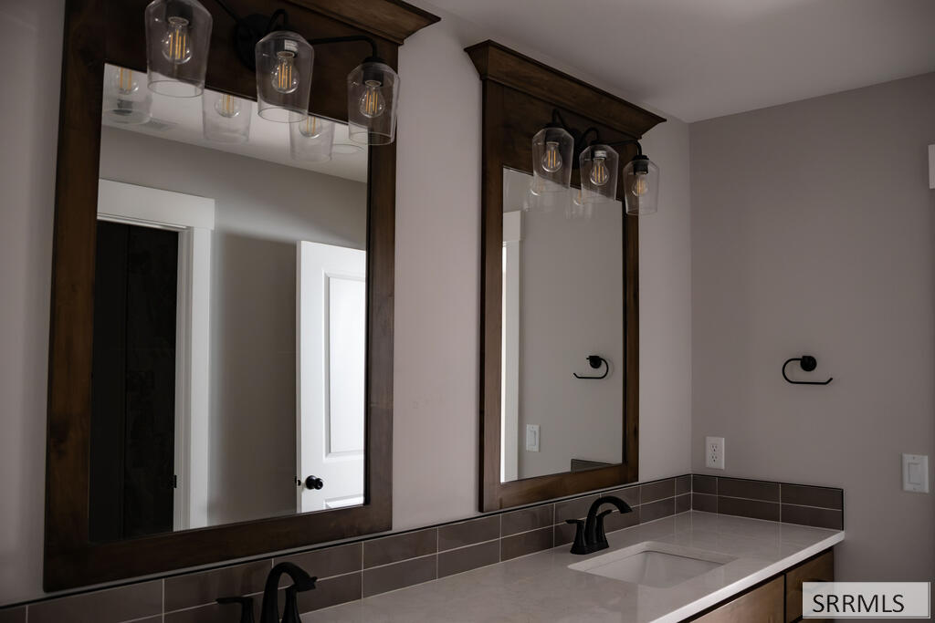 4132 E 206 N Property Photo 35