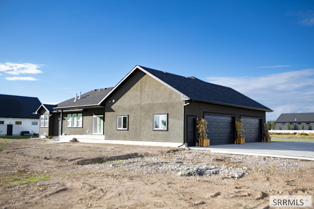 4132 E 206 N Property Photo 47