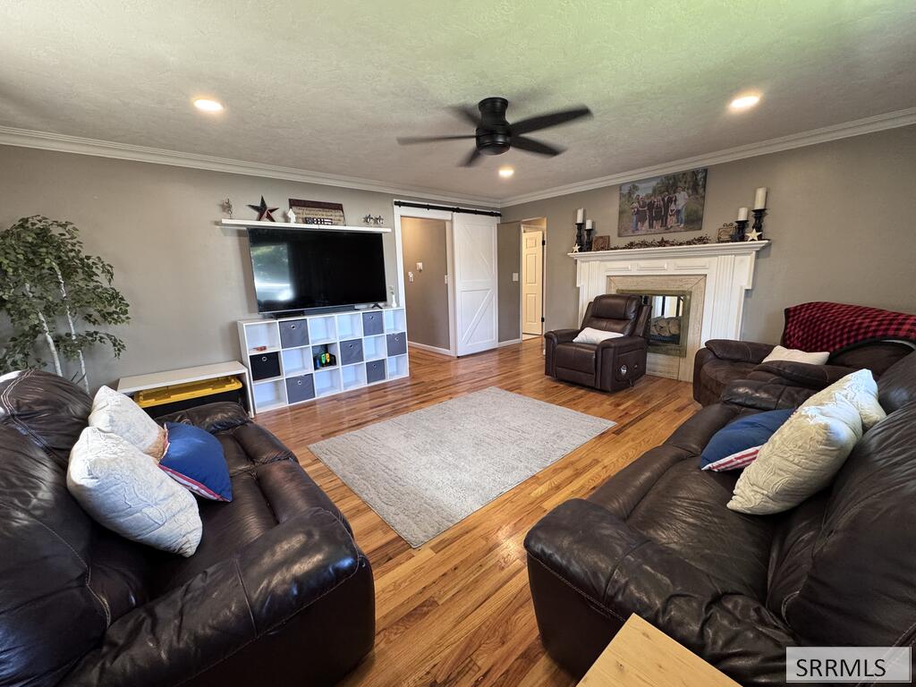 354 Pinon Drive Property Photo 6