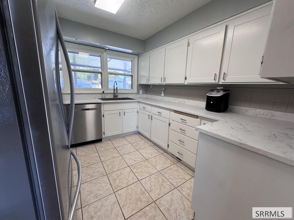 354 Pinon Drive Property Photo 9