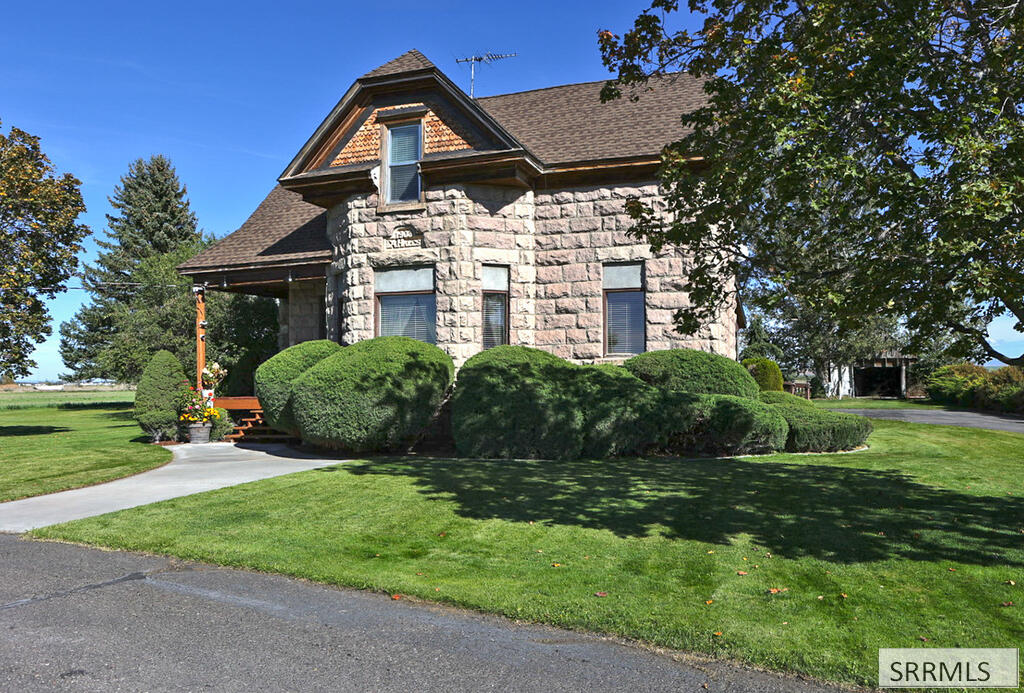 2368 4000 W Property Photo 1