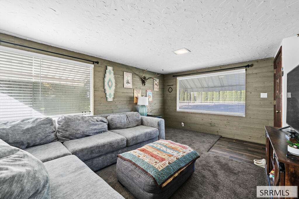 25 N 740 W Property Photo 17