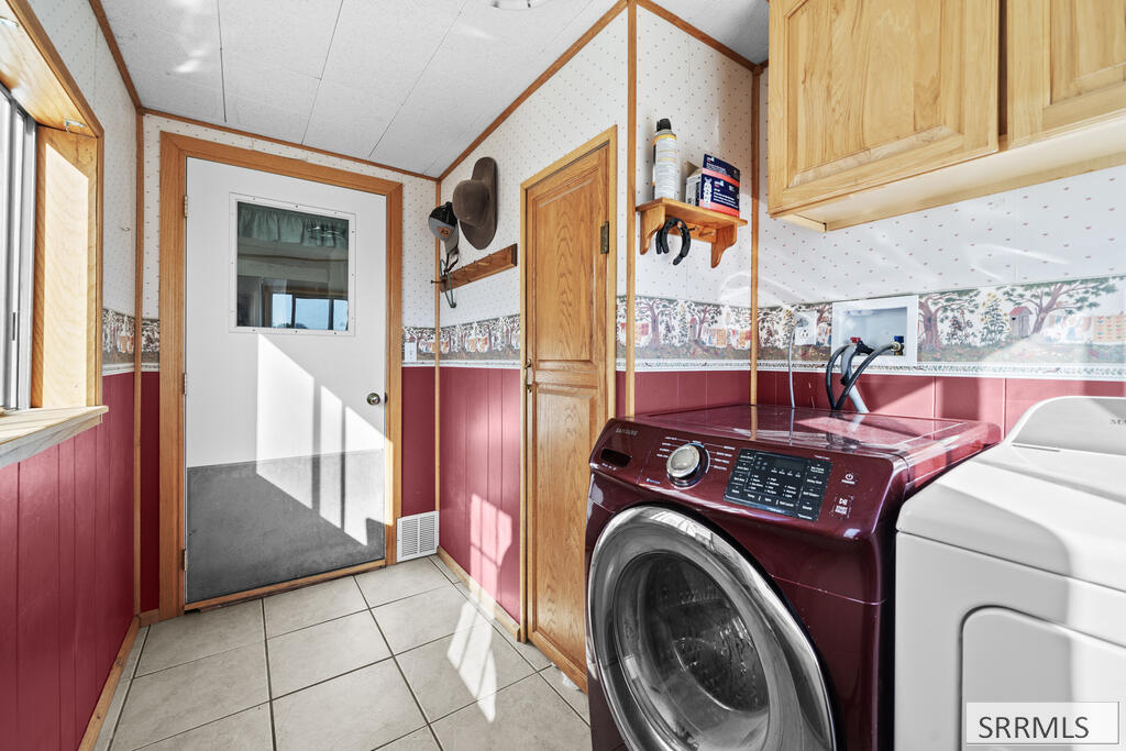 25 N 740 W Property Photo 35