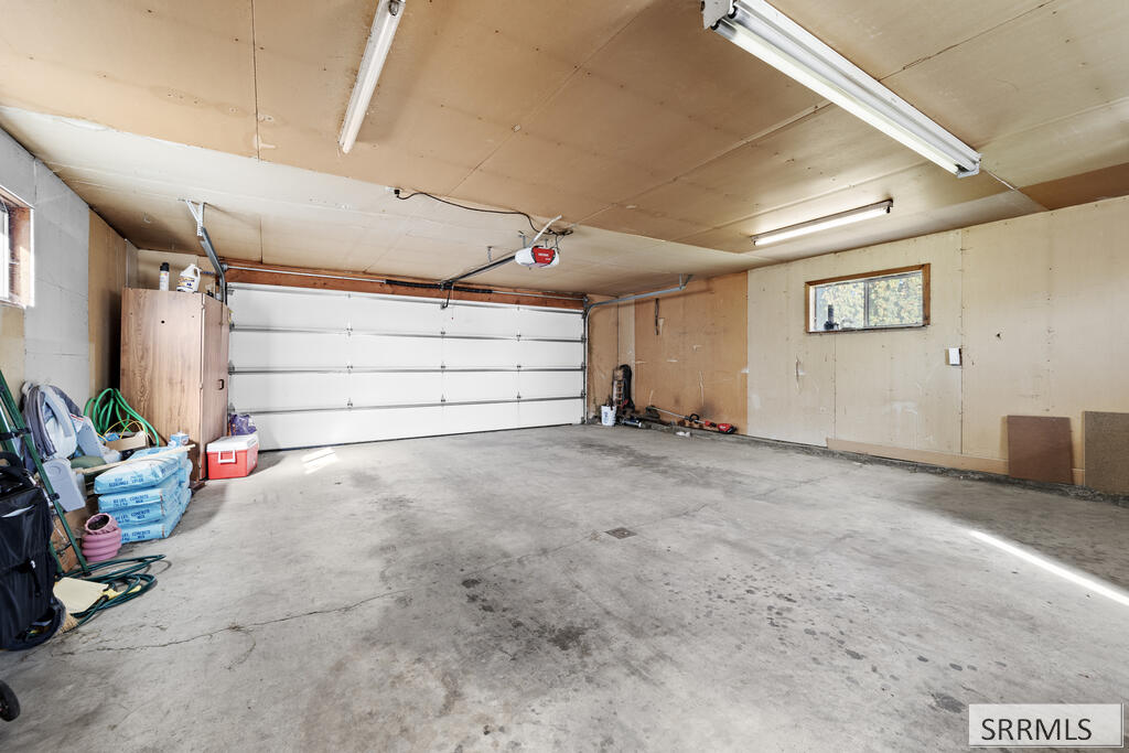 25 N 740 W Property Photo 36