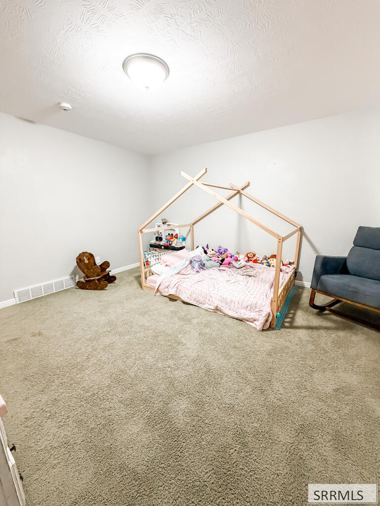 524 Pheasant Ridge Drive # A Property Photo 17