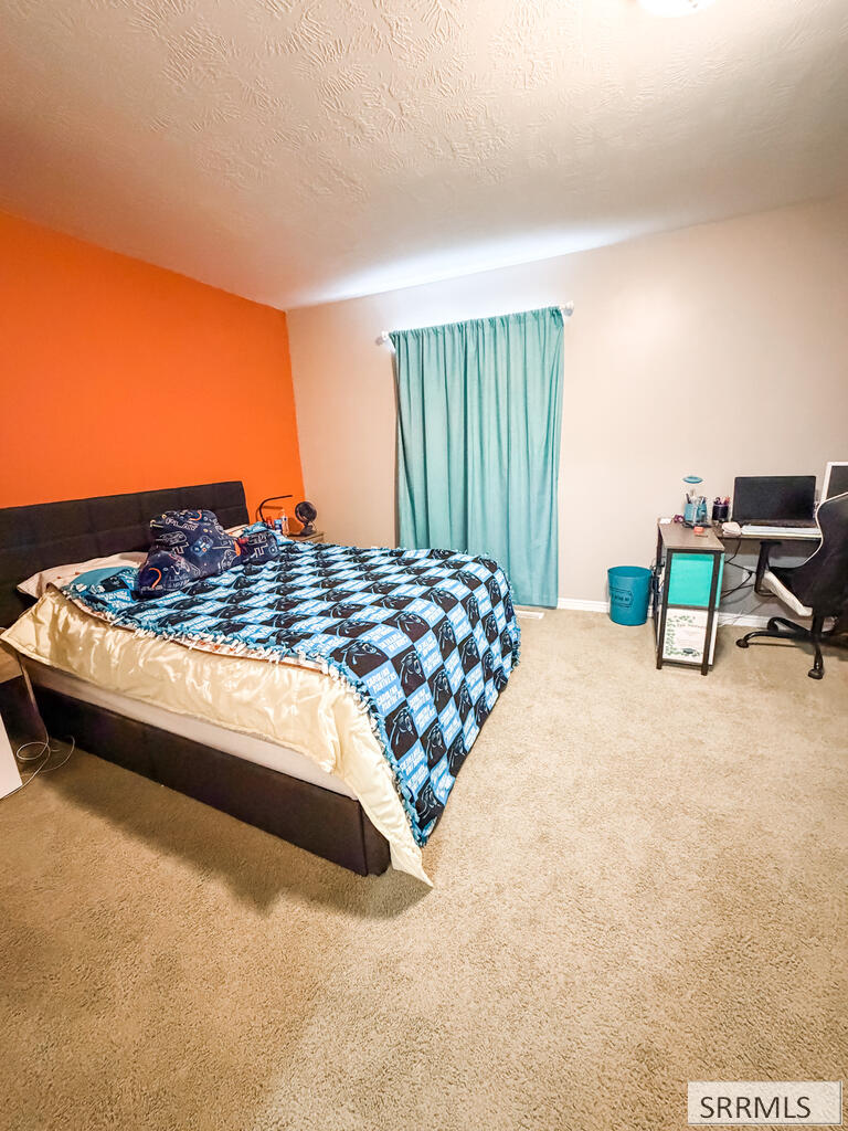524 Pheasant Ridge Drive # A Property Photo 18
