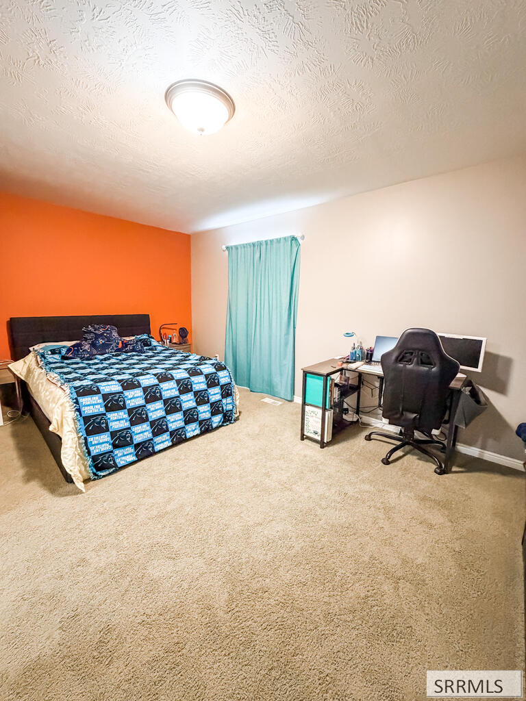 524 Pheasant Ridge Drive # A Property Photo 20