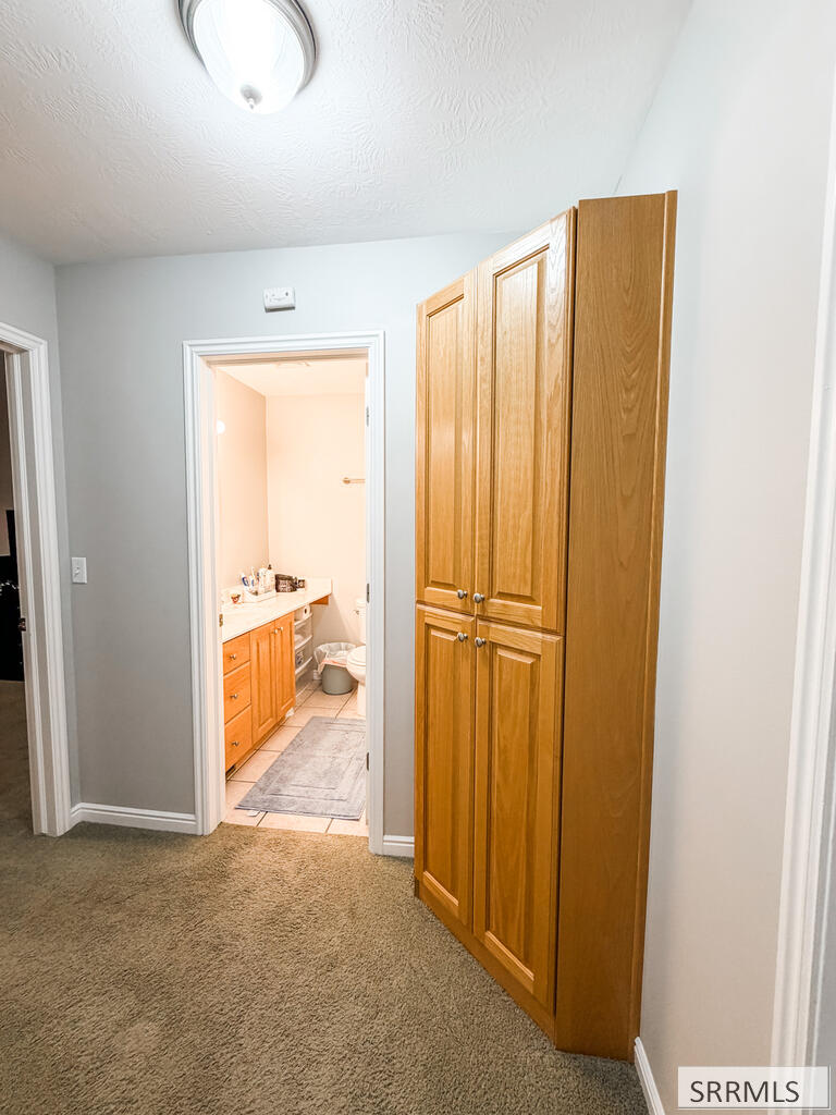 524 Pheasant Ridge Drive # A Property Photo 21