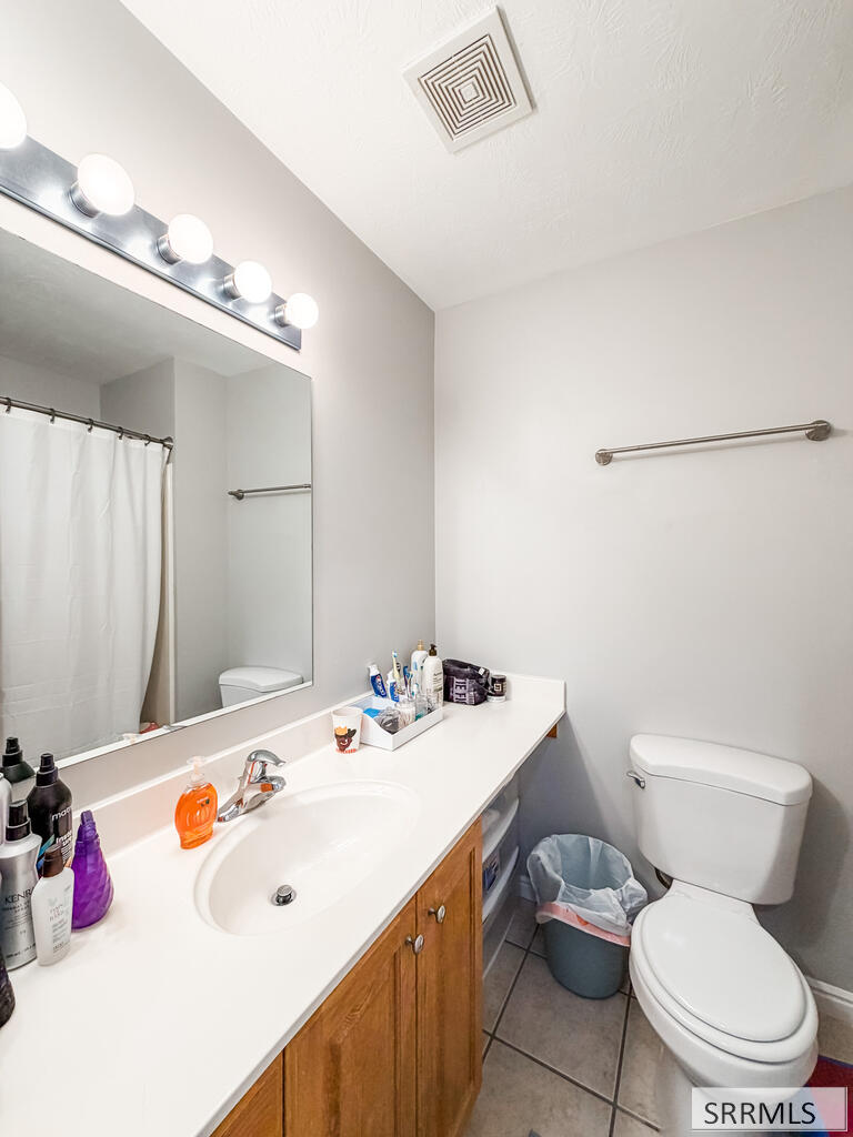 524 Pheasant Ridge Drive # A Property Photo 22