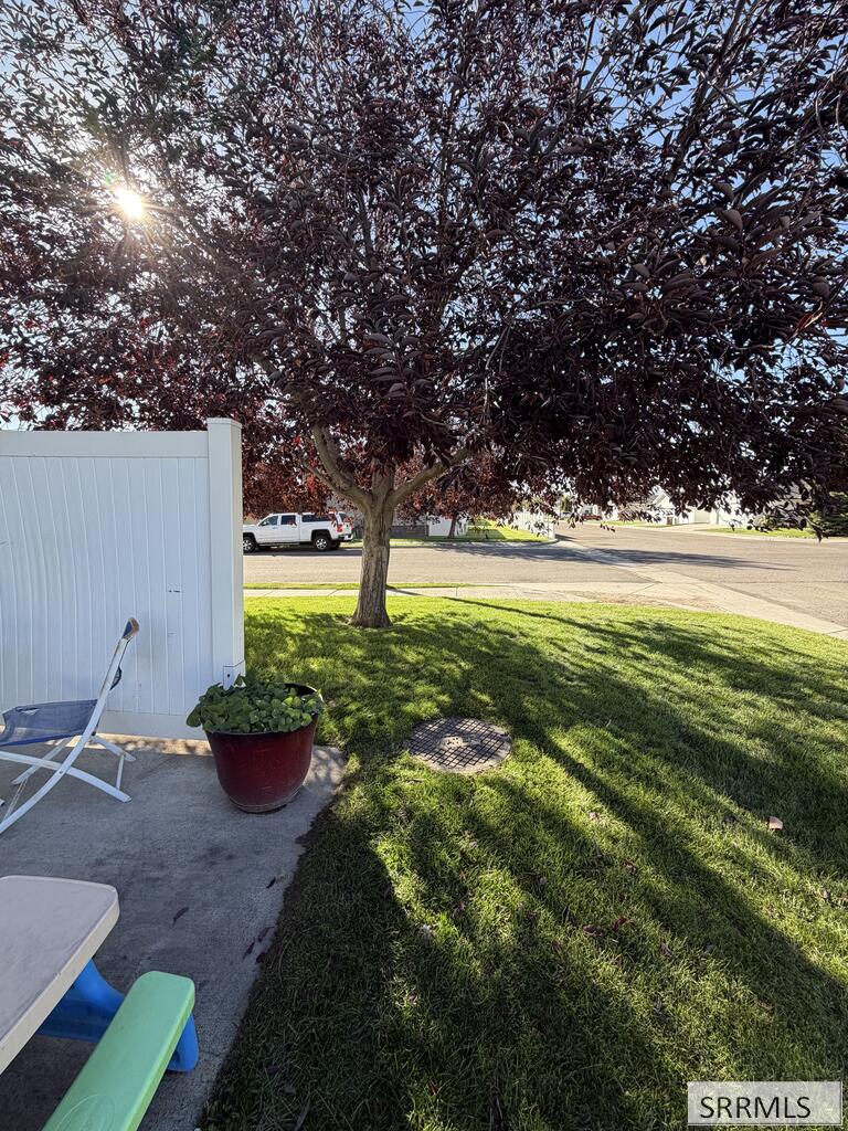 524 Pheasant Ridge Drive # A Property Photo 23