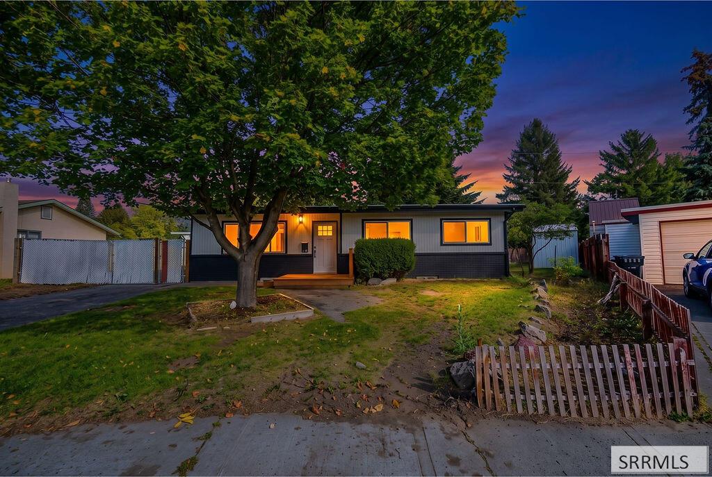 272 Valley Drive Property Photo 2
