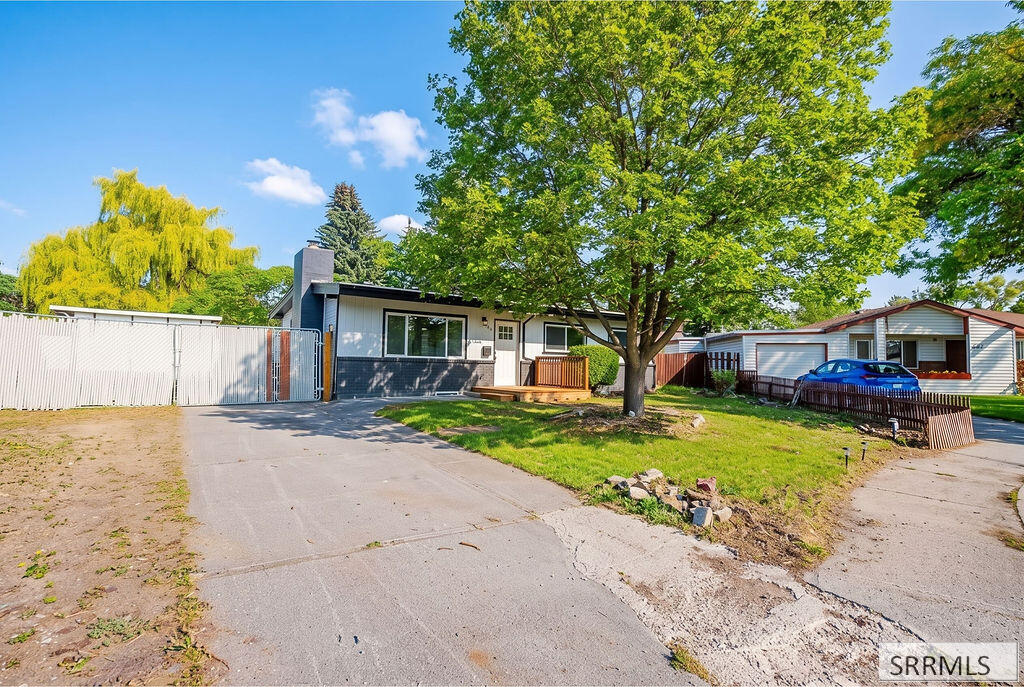 272 Valley Drive Property Photo 5