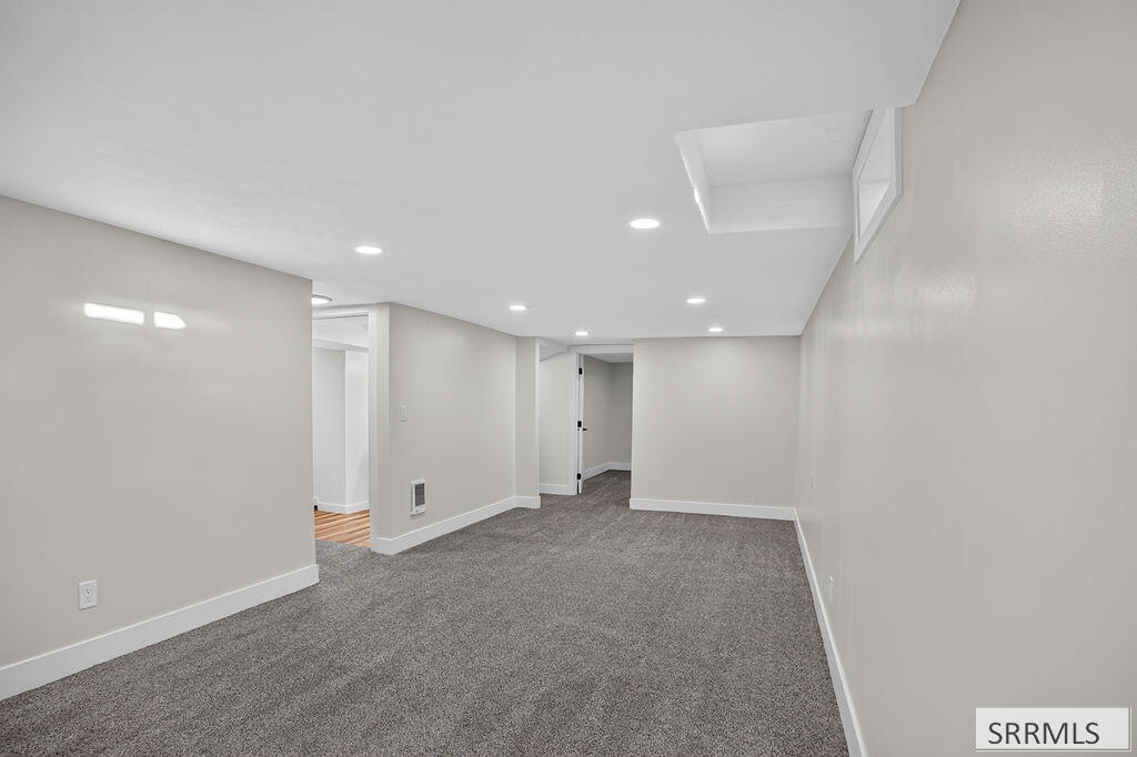 272 Valley Drive Property Photo 33