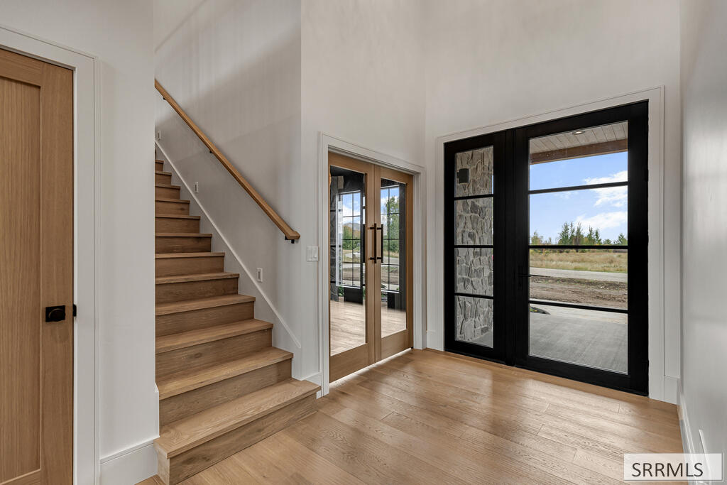 3351 Coneflower Circle Property Photo 4