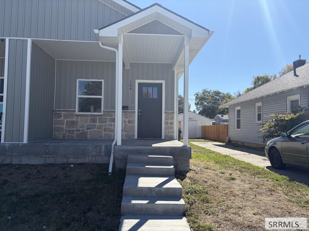 184 E Elva Street Property Photo 1