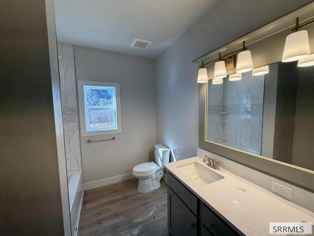 184 E Elva Street Property Photo 4