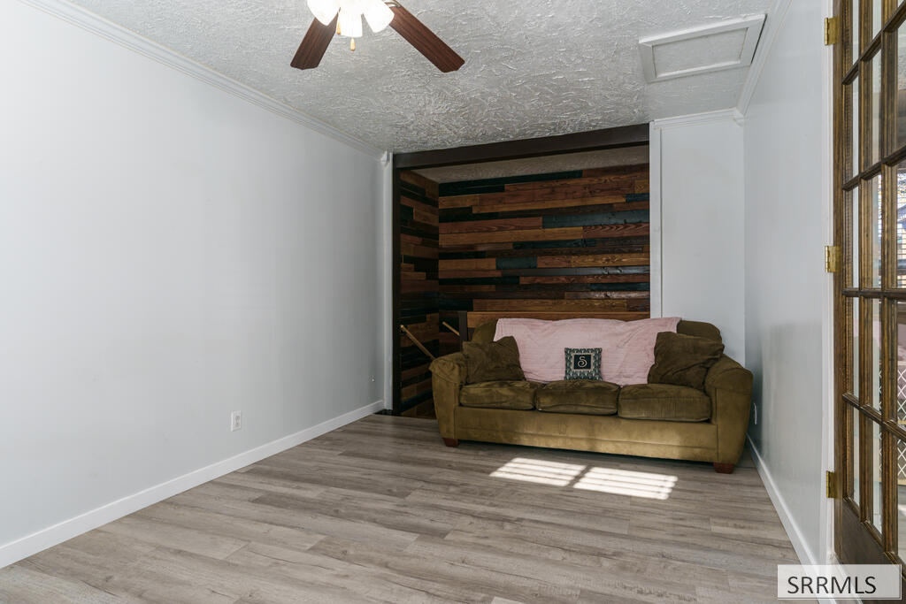 957 Willow Lane Property Photo 14