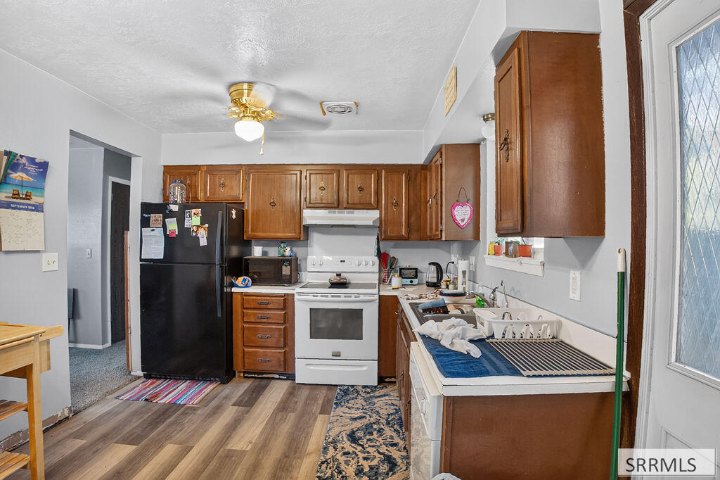 4806 Galena Street Property Photo 6