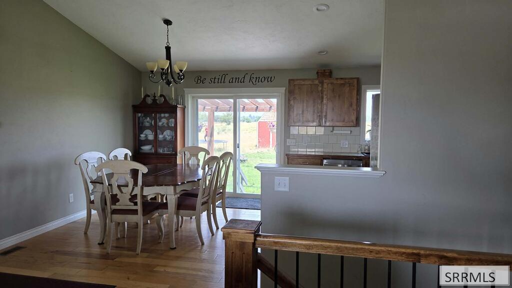2427 E 500 N Property Photo 7