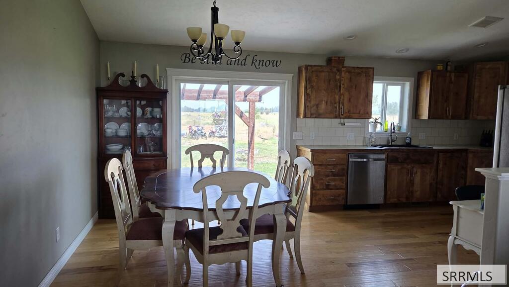 2427 E 500 N Property Photo 8