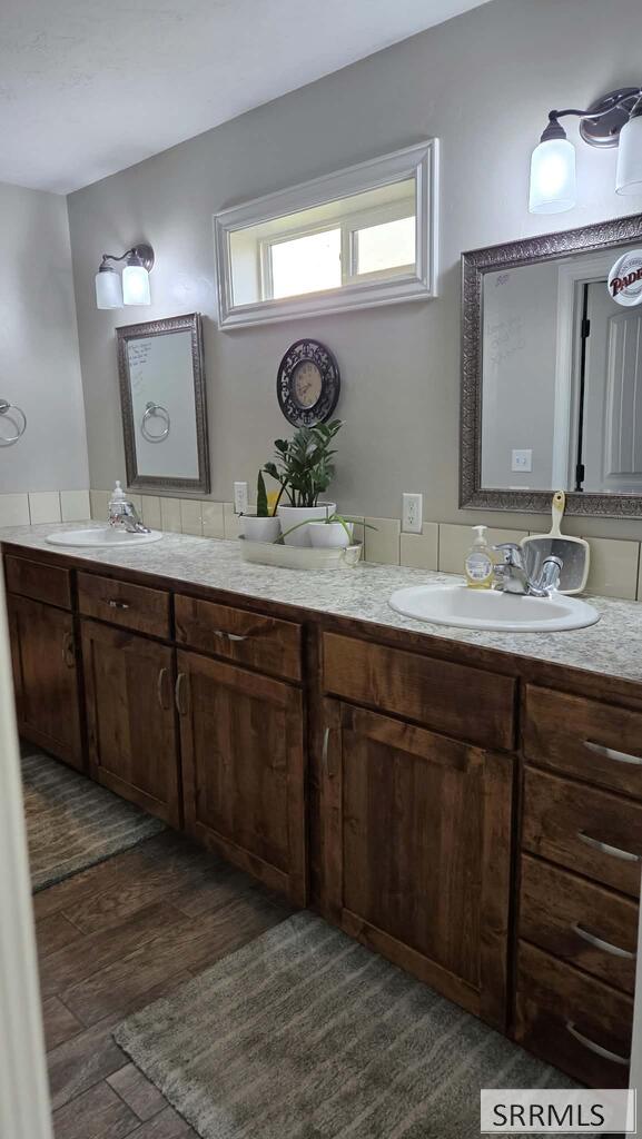 2427 E 500 N Property Photo 13