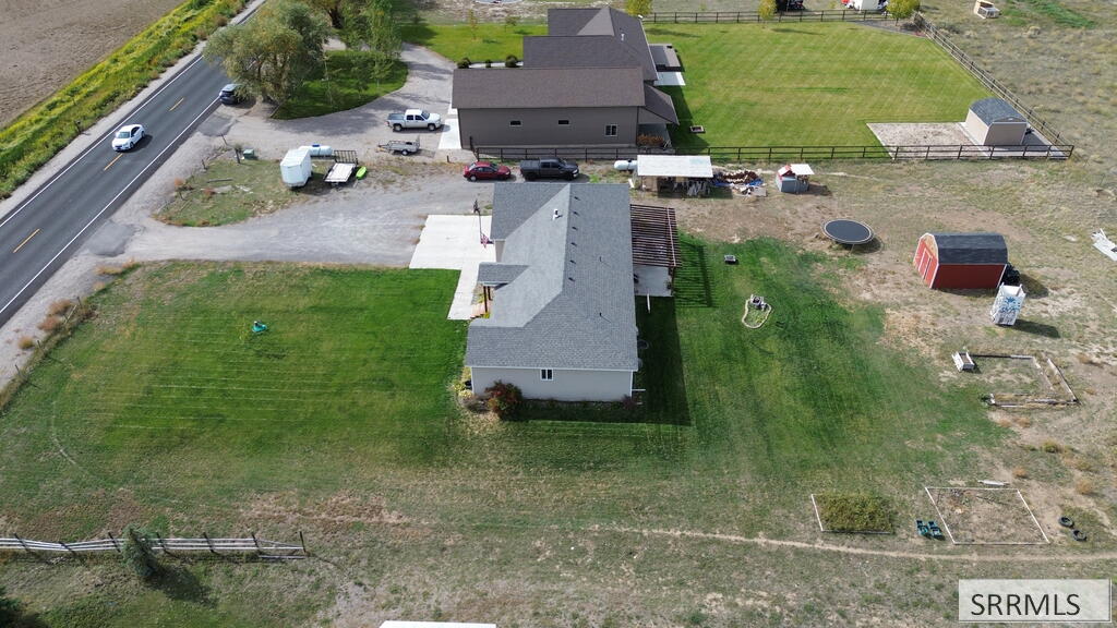 2427 E 500 N Property Photo 28