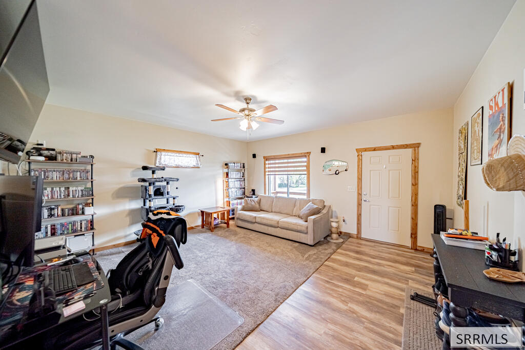 1277 Gary Street Property Photo 5