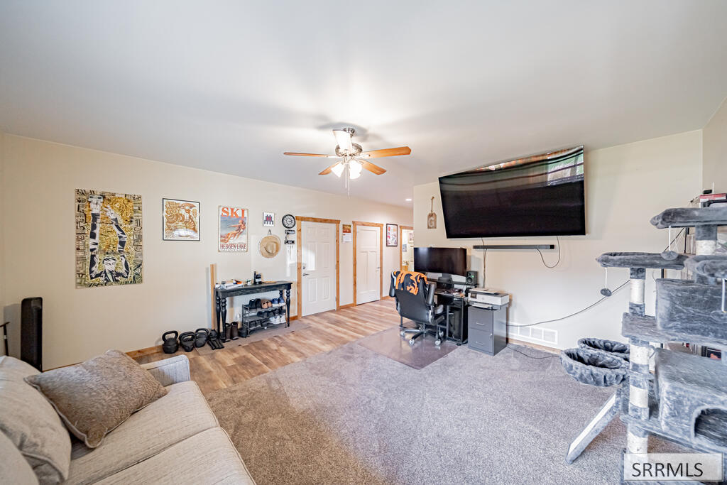 1277 Gary Street Property Photo 8