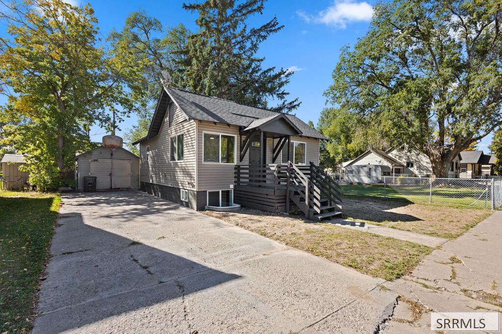 194 Whittier Street Property Photo 1