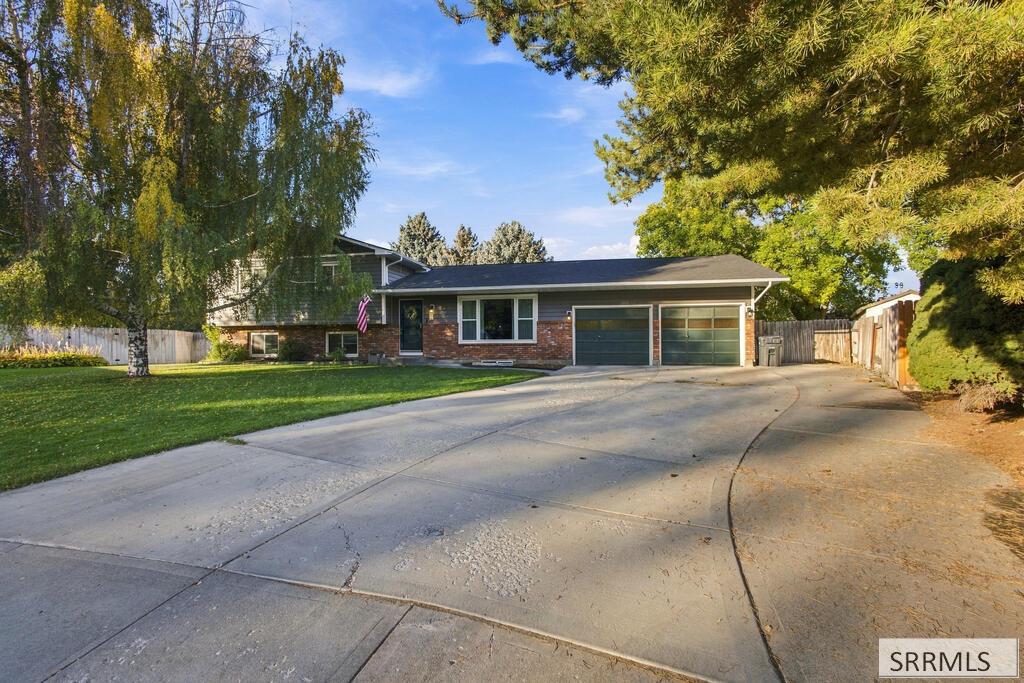 650 Brentwood Circle Property Photo 1