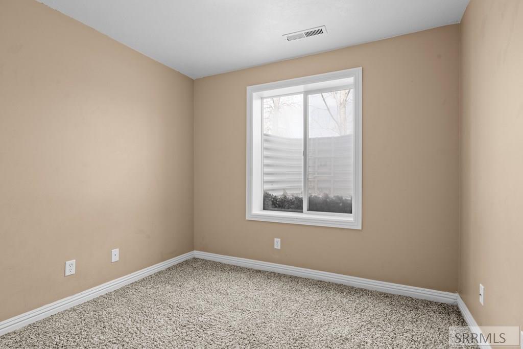 200 W Commons Road Property Photo 41