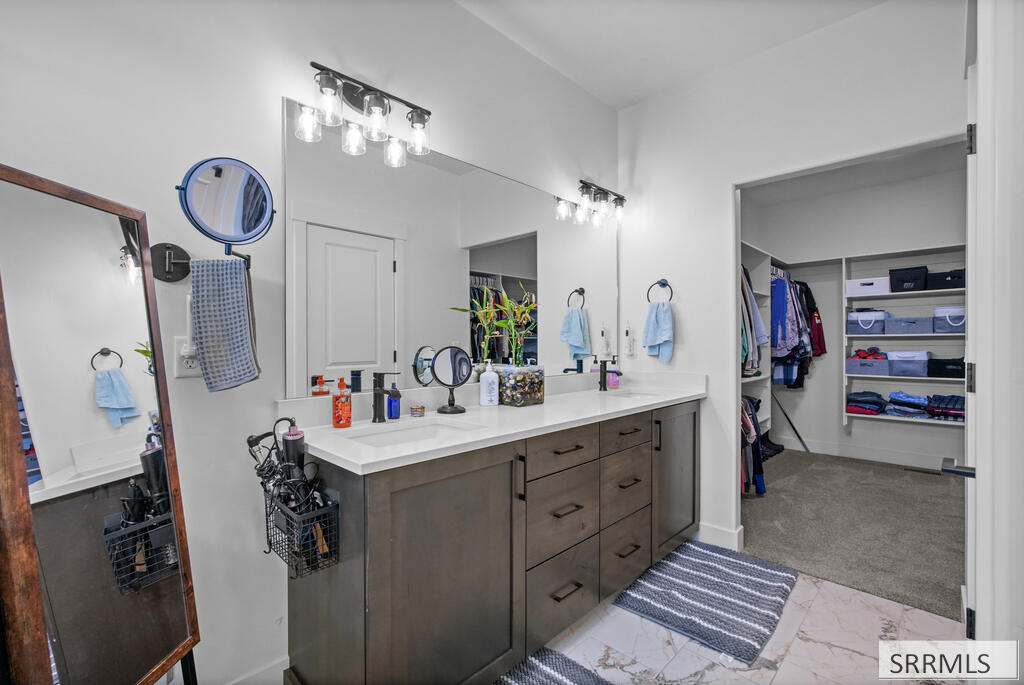 2710 E Larson Drive Property Photo 25