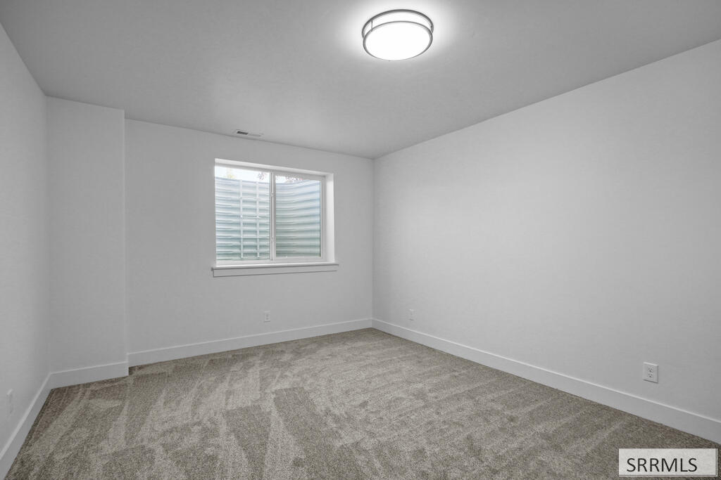 2710 E Larson Drive Property Photo 40