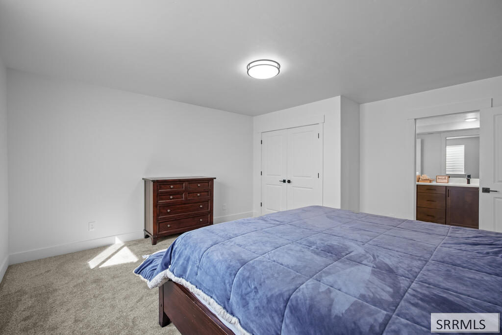 2710 E Larson Drive Property Photo 50