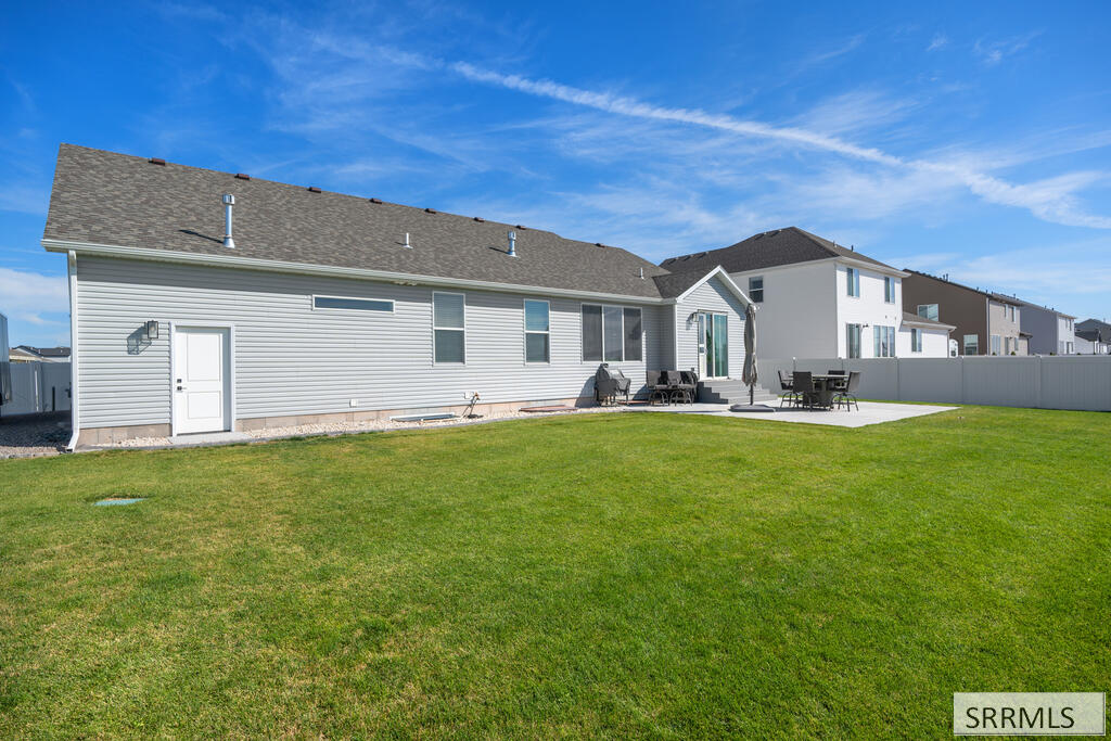 2710 E Larson Drive Property Photo 61