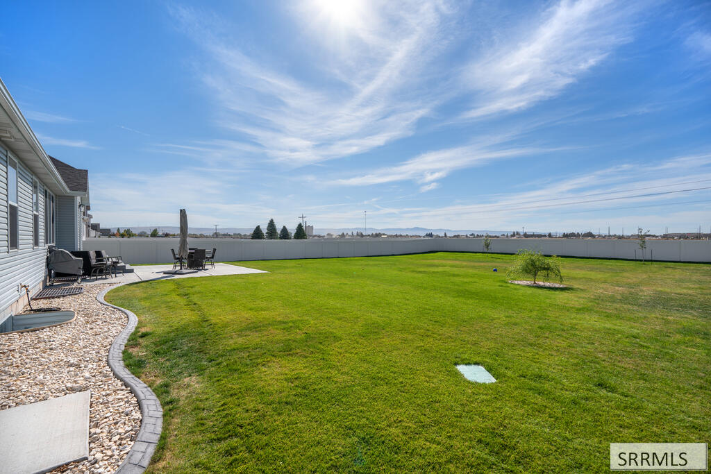 2710 E Larson Drive Property Photo 64