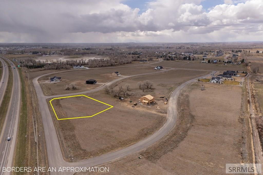 L8b8 537 N Property Photo 2